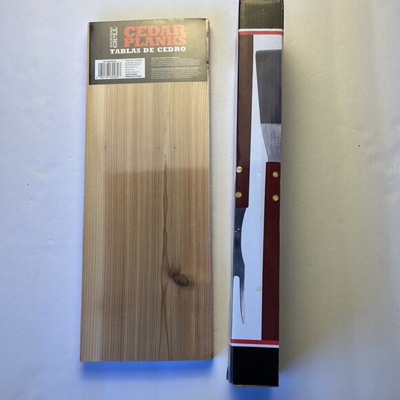 Barbecue Set - Grande Chef 3 Piece BBQ Tool Set plus 2 Cedar Planks - Picture 5 of 8